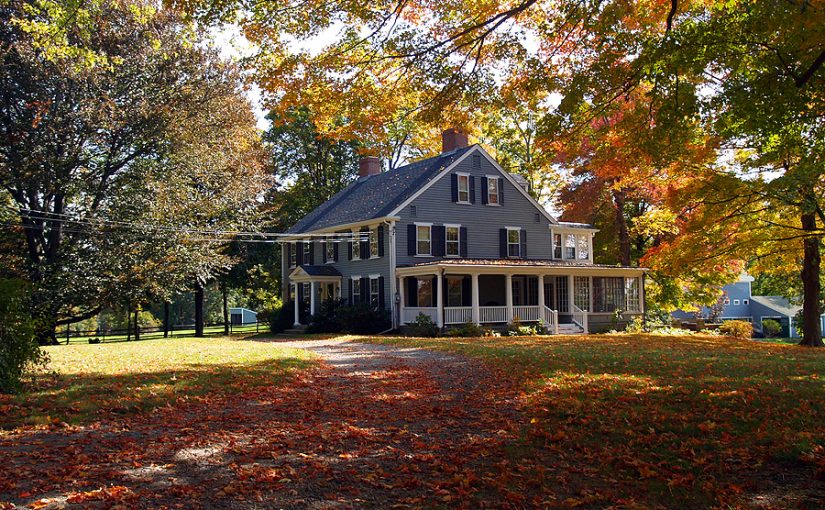 A house in Massachusetts during the fall.